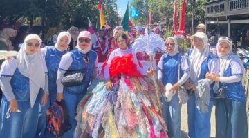 Jelang HUT RI ke-81, Firzanah Peserta Defile Porseni dari SDN 56 Pinrang Tampil Memukau