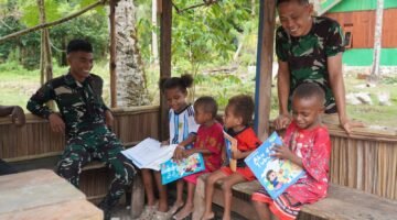 Canda dan Tawa Warnai TMMD Ke-129, Kedekatan Satgas TNI dengan Anak-Anak Kampung Sesor Semakin Erat