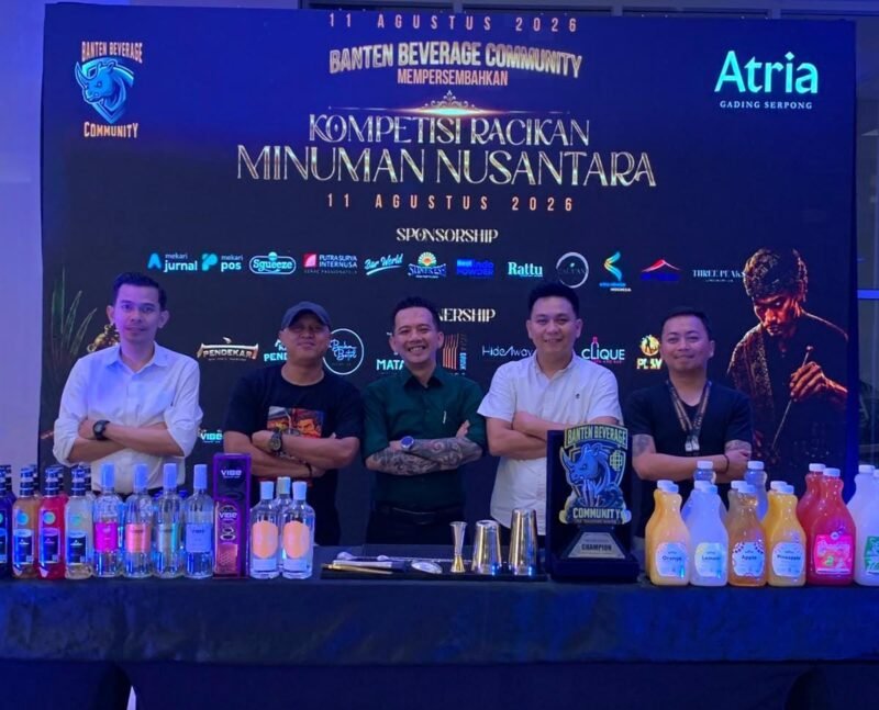 Para pengurus Banten Beverage Community : Pak Bambang, Aphep, Arka, Pay, dan Suko