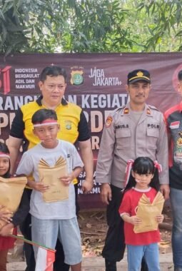 JJOS PMJ Merdeka Bersama Masyarakat, Polres Pelabuhan Tanjung Priok Gelar Lomba Permainan Tradisional di Muara Angke