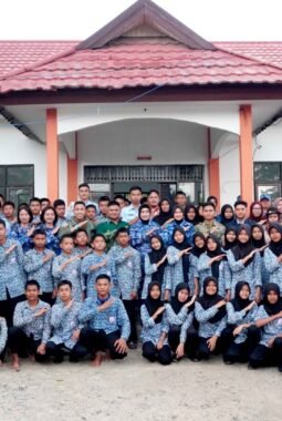 Dari Rasa Ingin Tahu Hingga Cita-Cita, Lanud Sjamsudin Noor Dekatkan Dunia TNI AU Dengan Siswa SRMP 20 Budi Luhur