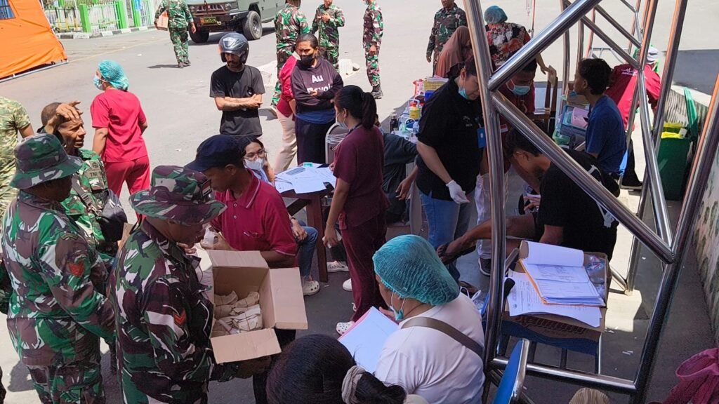 TNI Kerahkan Personel, Hercules, dan KRI Bantu Masyarakat Terdampak Gempa NT - Teropong Rakyat