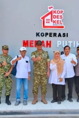 Wapang TNI Tinjau Karya Bakti, Pembangunan KDKMP dan Yonif TP 842/Badak Sakti di Pandeglang