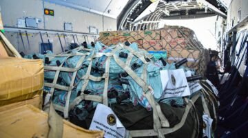 TNI Kerahkan 29 Alutsista dan Salurkan 122 Ton Bantuan untuk Penanganan Gempa NT