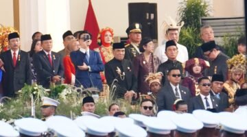 Panglima TNI Hadiri Upacara Penurunan Bendera Sang Merah Putih di Istana Merdeka