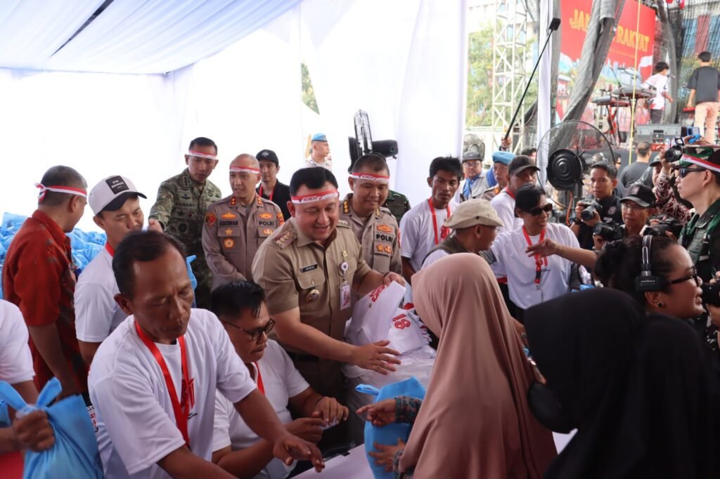 Portal Berita Indonesia dan Dunia Terkini Hari Ini, Update Harian Terbaru, Terlengkap, Tajam, Aktual dan Berimbang. JJOS Kapolres Priok dan Forkopimko Jakarta Utara Bersama Masyarakat Deklarasikan Anti Tawuran, Wujudkan Jakarta Utara yang Aman dan Kondusif - Teropong Rakyat