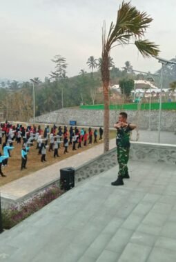 MPLS Hari Kedua di Sekolah Rakyat Terintergrasi 1 Kabupaten Malang Diisi Salat Subuh dan Senam Pagi