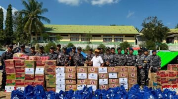 Optimalkan Bantuan Untuk Korban Gempa NTT, TNI Kerahkan 1.265 Personel dan Salurkan 188 Ton Bantuan