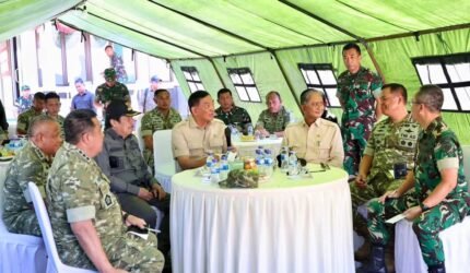 Wapang TNI Pastikan Kehadiran TNI Bantu Masyarakat Terdampak Bencana di NTT - Teropong Rakyat
