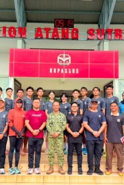 Letjen TNI Richard Tampubolon Tinjau Atlet Pelatnas Taekwondo Indonesia di Markas Kopassus