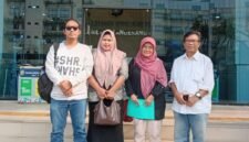 Tim Kuasa hukum dari YNN LawFirm, Yohan, SH dan Ir. Irna Rudiana, SH, MH, Msi saat dampingi Ageng Suseno