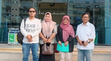 Tim Kuasa hukum dari YNN LawFirm, Yohan, SH dan Ir. Irna Rudiana, SH, MH, Msi saat dampingi Ageng Suseno