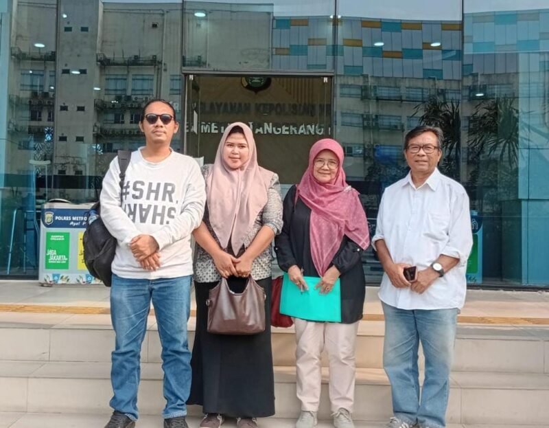 Tim Kuasa hukum dari YNN LawFirm, Yohan, SH dan Ir. Irna Rudiana, SH, MH, Msi saat dampingi Ageng Suseno