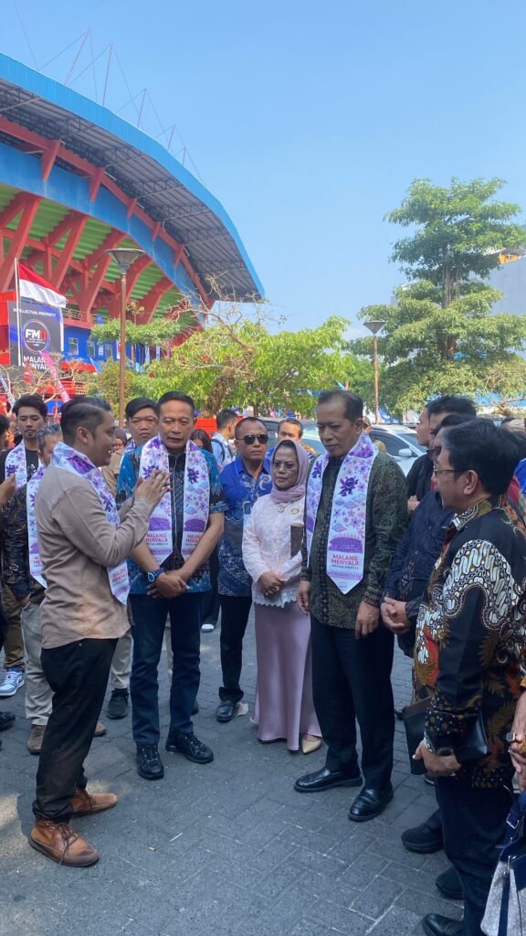 Portal Berita Indonesia dan Dunia Terkini Hari Ini, Update Harian Terbaru, Terlengkap, Tajam, Aktual dan Berimbang. Festival Mbois 11 “Malang Menyala” Dorong Koperasi Multi Pihak Jadi Motor Ekonomi Kreatif - Teropong Rakyat