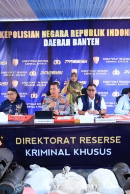 Polda Banten Ungkap 6 Lokasi Tambang Ilegal dan Penyalahgunaan BBM Bersubsidi, 7 Tersangka Ditahan