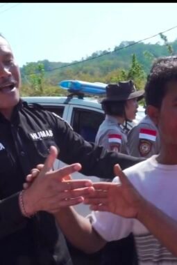 Warga Blokade Jalan di Wae Pesi, Polisi Pilih Dengarkan Keluhan dan Redakan