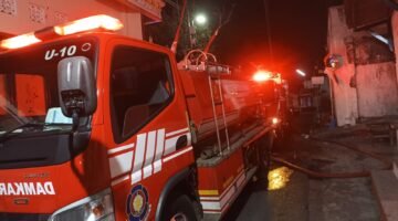 Kebakaran Lahan Bambu dan Sampah Seluas 5 Hektare di Lawang