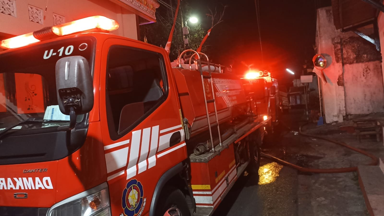 Kebakaran Lahan Bambu dan Sampah Seluas 5 Hektare di Lawang