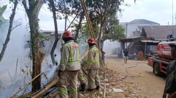 Dalam Sehari, Dua Kebakaran Terjadi di Kabupaten Malang, Damkar Bergerak Cepat