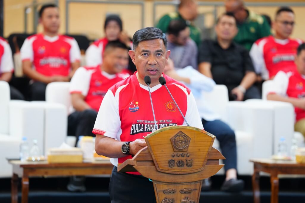 Portal Berita Indonesia dan Dunia Terkini Hari Ini, Update Harian Terbaru, Terlengkap, Tajam, Aktual dan Berimbang. Aspers Panglima TNI Buka Open Tournament Bola Voli Piala Panglima TNI Tahun 2026 - Teropong Rakyat