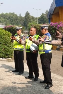 Induk Tol PJR BSD di Pimpin oleh Kainduk Kompol Darmawati., SE.MM.MH selalu Siap Siaga Menerima Laporan 110