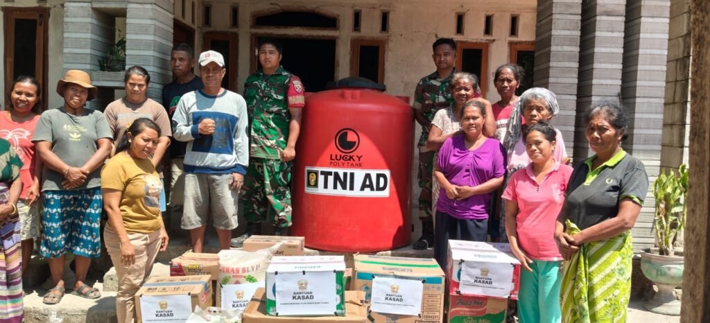 Portal Berita Indonesia dan Dunia Terkini Hari Ini, Update Harian Terbaru, Terlengkap, Tajam, Aktual dan Berimbang. Hari Kelima Belas Penanganan Gempa NTT, TNI Sudah Salurkan 990,691 Ton Bantuan - Teropong Rakyat