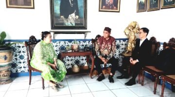 Gusti Moeng dan Rahman Sabon Nama Gagas Kembali ke UUD 1945 Asli, Usulkan Dekrit Presiden