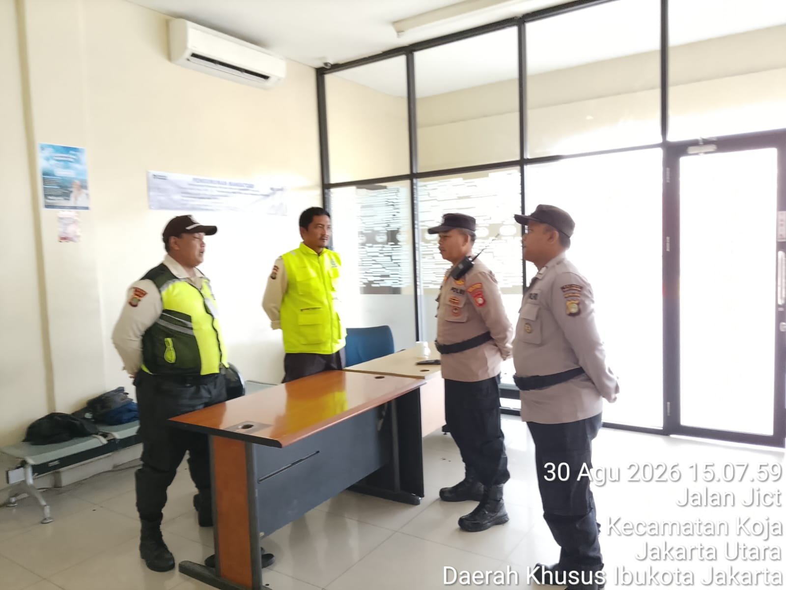 Situasi Kamtibmas di Kawasan JICT Tanjung Priok Kondusif, Polisi Intensifkan Patroli dan Pengamanan Aktivitas Bongkar Muat