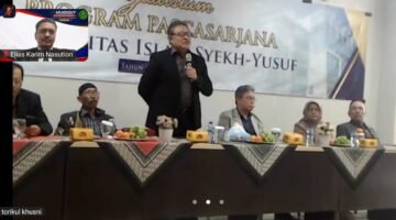 Tanpa Batas Wilayah: Pembelajaran Hibrida UNIS Bawa Mahasiswa Luar Daerah Raih Gelar Magister
