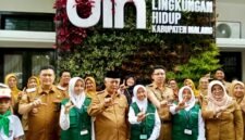 Oplus_0