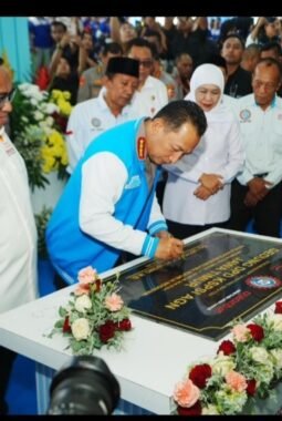 Kapolri Resmikan Gedung KSPSI AGN Jatim