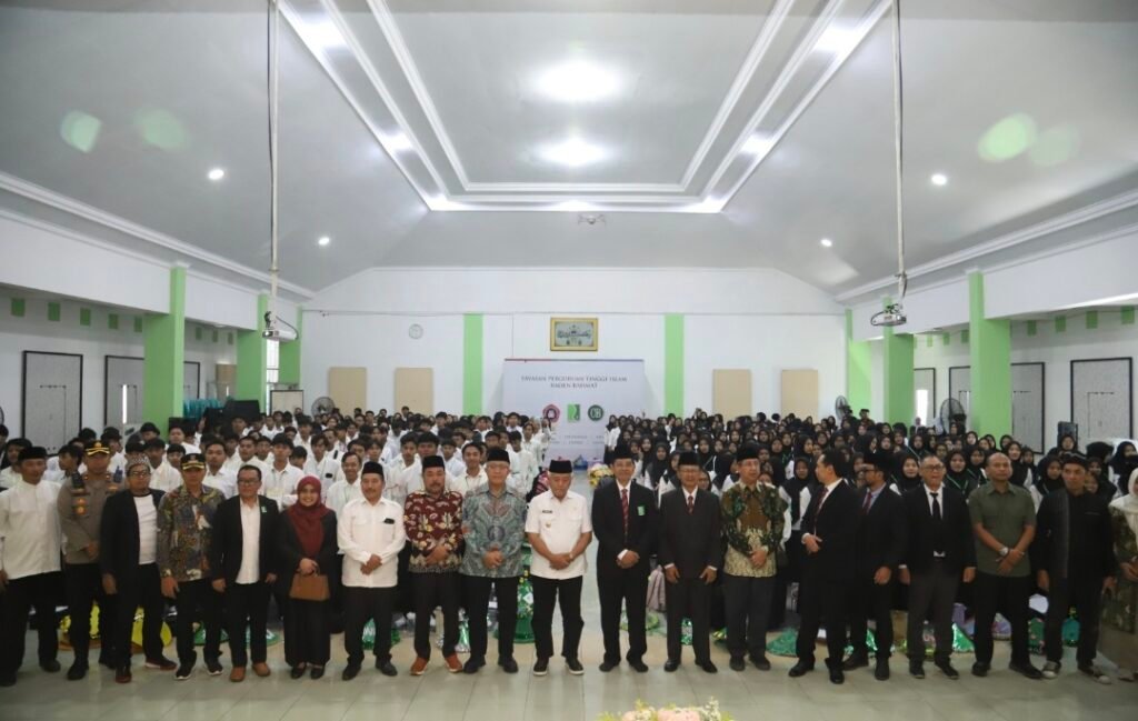 507 Mahasiswa Baru Ikuti Pembukaan PKKMB UNIRA Malang 2026 - Teropong Rakyat