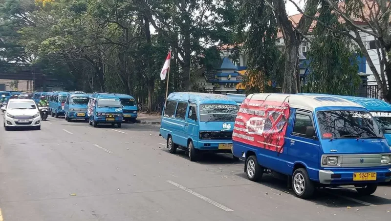 Demo sopir angkot di malang 