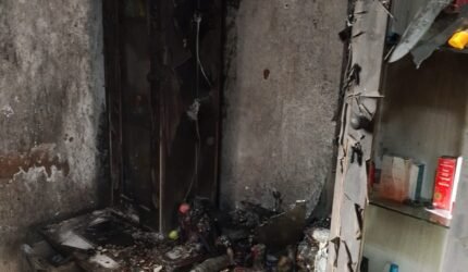 Lupa Cabut Setrika, Rumah Warga Gondanglegi Terbaka - Teropong Rakyat
