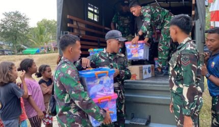 Hari Ketujuh Belas Penanganan Gempa NTT, TNI Salurkan 1.032,921 Ton Bantuan - Teropong Rakyat