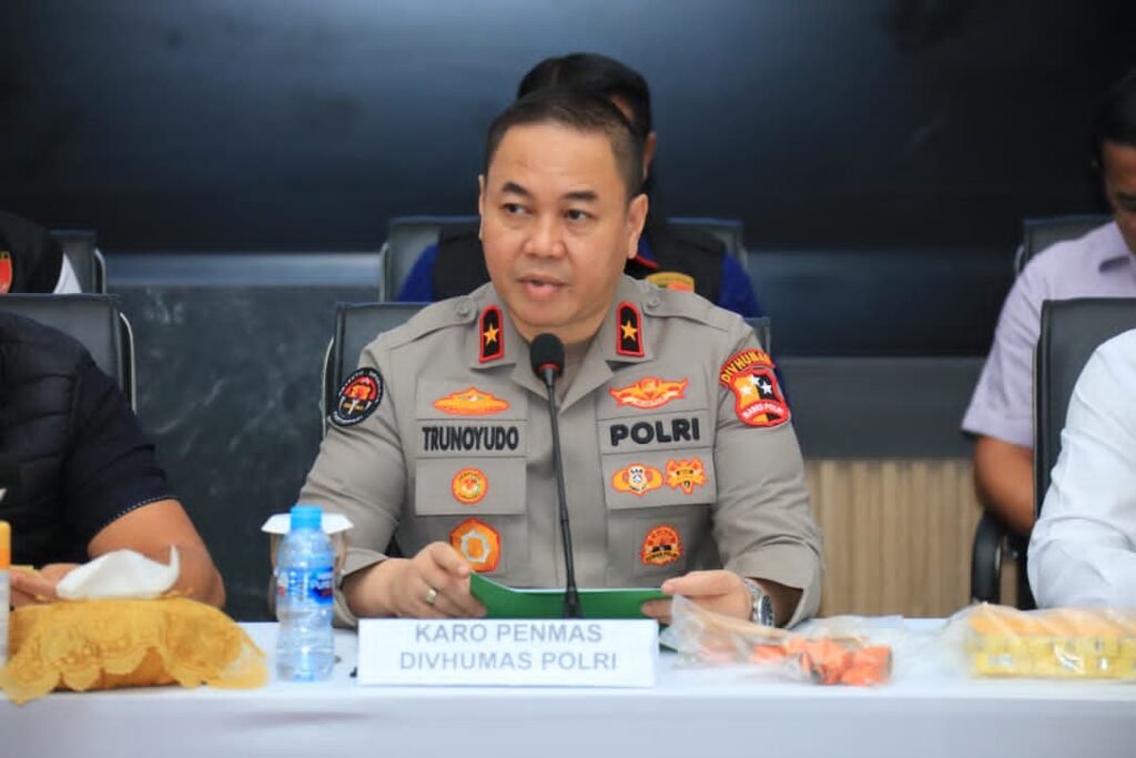 Penegasan Divhumas Polri Dalam Memberikan Pelayanan Penyampaian Aspirasi - Teropong Rakyat