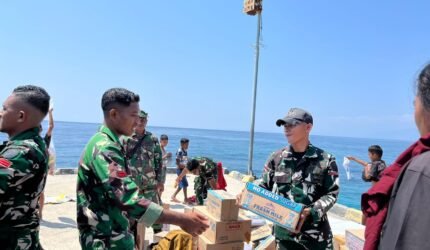 Hari Kedelapan Belas Penanganan Gempa NTT, TNI Kirim 1.054,603 Ton Bantuan - Teropong Rakyat