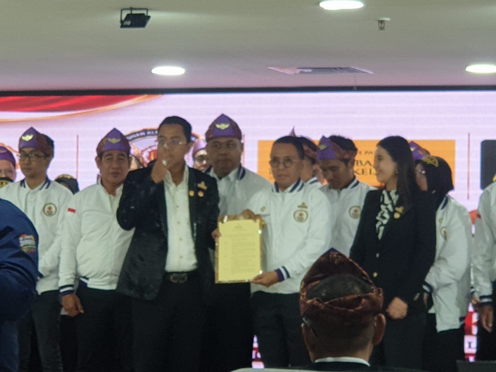 Alumni Lemhannas Angkatan XXXVII Dilantik, Langsung Luncurkan Teori Konstitusi Nusantara untuk Perlindungan Masyarakat Adat - Teropong Rakyat