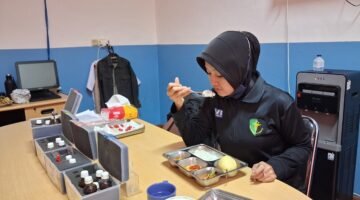 Food Safety MBG Polri di SPPG Rawa Badak Utara Pastikan Makanan Bergizi Layak dan Aman Dikonsumsi
