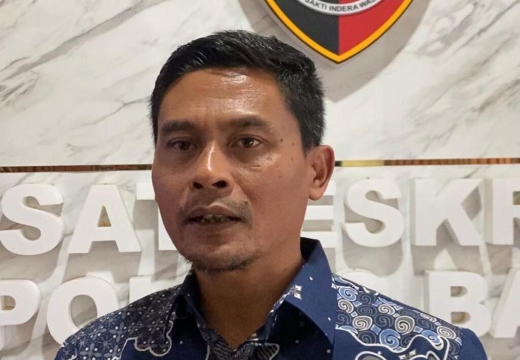 Portal Berita Indonesia dan Dunia Terkini Hari Ini, Update Harian Terbaru, Terlengkap, Tajam, Aktual dan Berimbang. Viral jadi Buah Bibir, Satreskrim Polres Batu Dalami Kasus Dugaan Penipuan Jual Beli Lapak PKL Alun-Alun - Teropong Rakyat