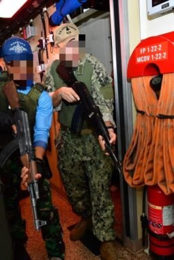 Kopaska dan US Navy Sinkronisasikan Taktik VBSS dan CQB Pada Super Garuda Shield
