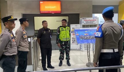 Patroli Gabungan TNI-Polri, Stakeholder di Kawasan Pelabuhan Tanjung Priok, Jaga Kamtibmas Tetap Aman dan Kondusif - Teropong Rakyat