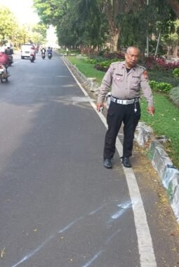 Diduga Kurang Konsentrasi, Pengendara Honda Beat Tewas Tabrak Median Jalan di Kota Malang