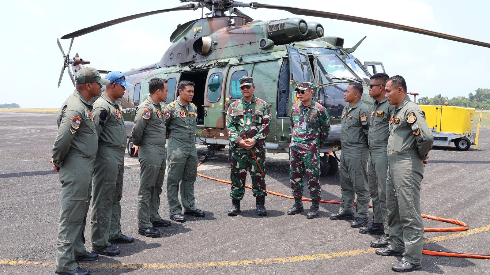 TNI Kerahkan Personel dan Heli Caracal Perkuat Penanganan Karhutla di Wilayah IKN