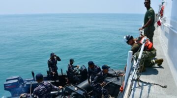 Latihan Pengenalan Alat Penyelamatan Kapal Perkuat Kemampuan TNI dan Unsur Maritim AS