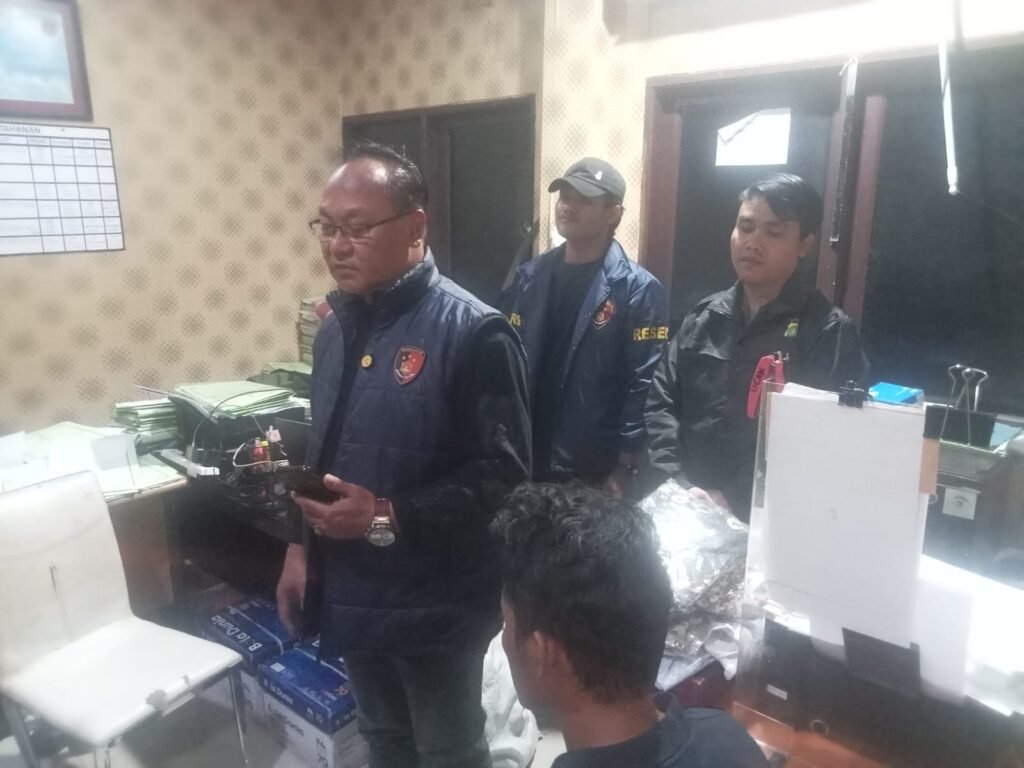 Polsek Kemayoran Mengamankan Seorang Pemuda yang Masuk ke Rumah Kosong - Teropong Rakyat