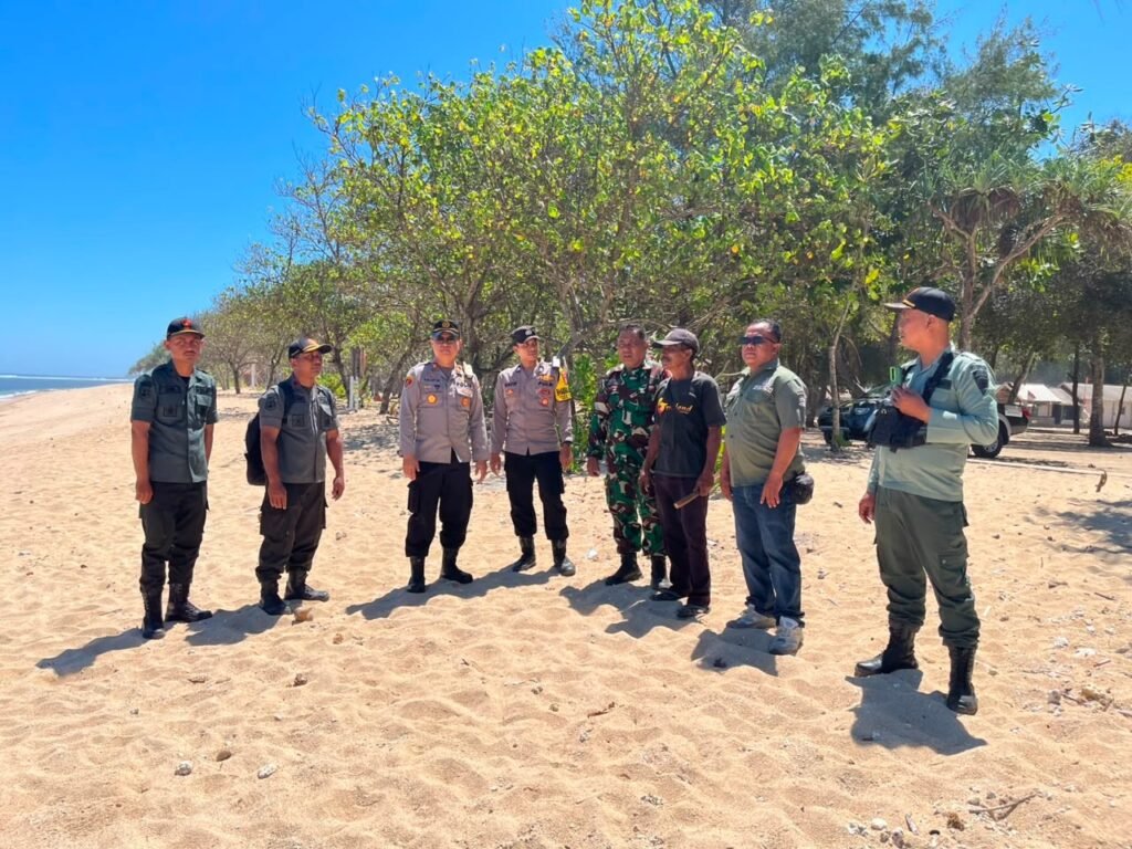 Portal Berita Indonesia dan Dunia Terkini Hari Ini, Update Harian Terbaru, Terlengkap, Tajam, Aktual dan Berimbang. Polres Malang Tingkatkan Patroli Wisata Pantai Saat Libur, Ingatkan Pengunjung Tak Berenang - Teropong Rakyat