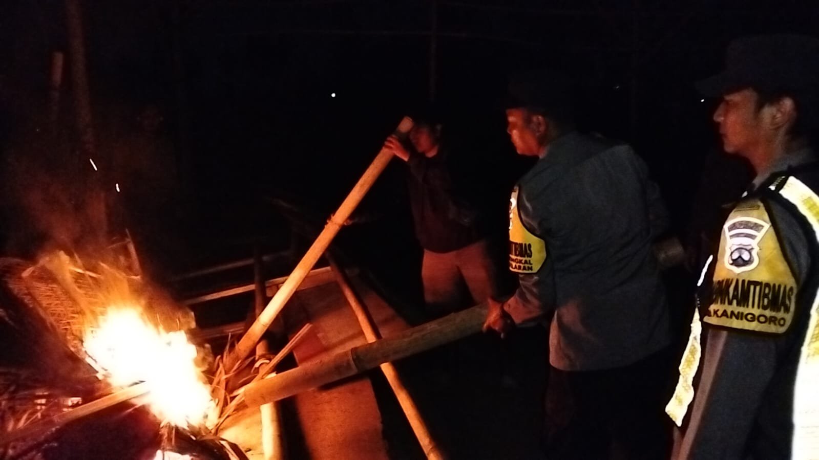 Polres Malang Musnahkan Arena Diduga Sabung Ayam di Pagelaran