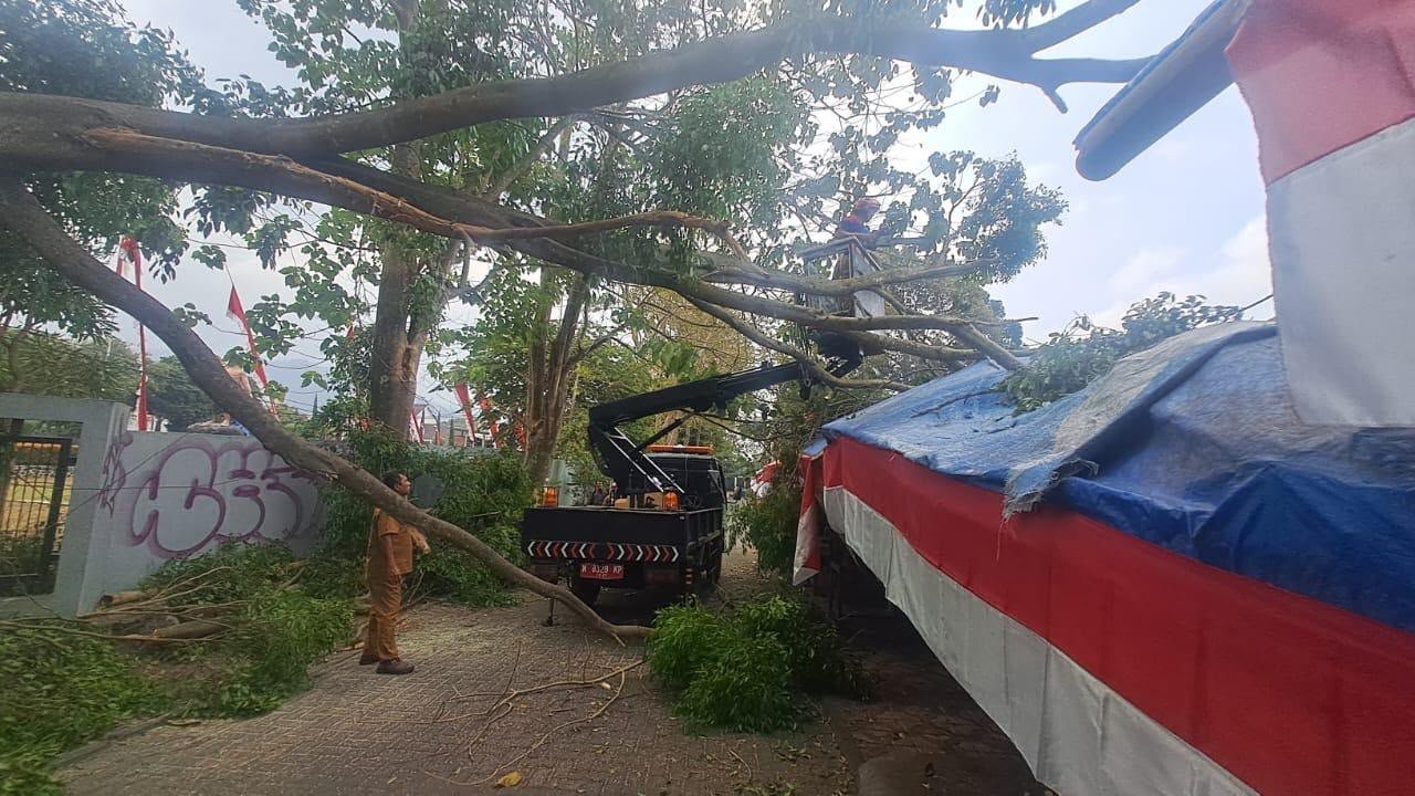 Longsor Dominasi Bencana di Kota Batu, 115 Kejadian Catatkan 27 Warga Mengungsi