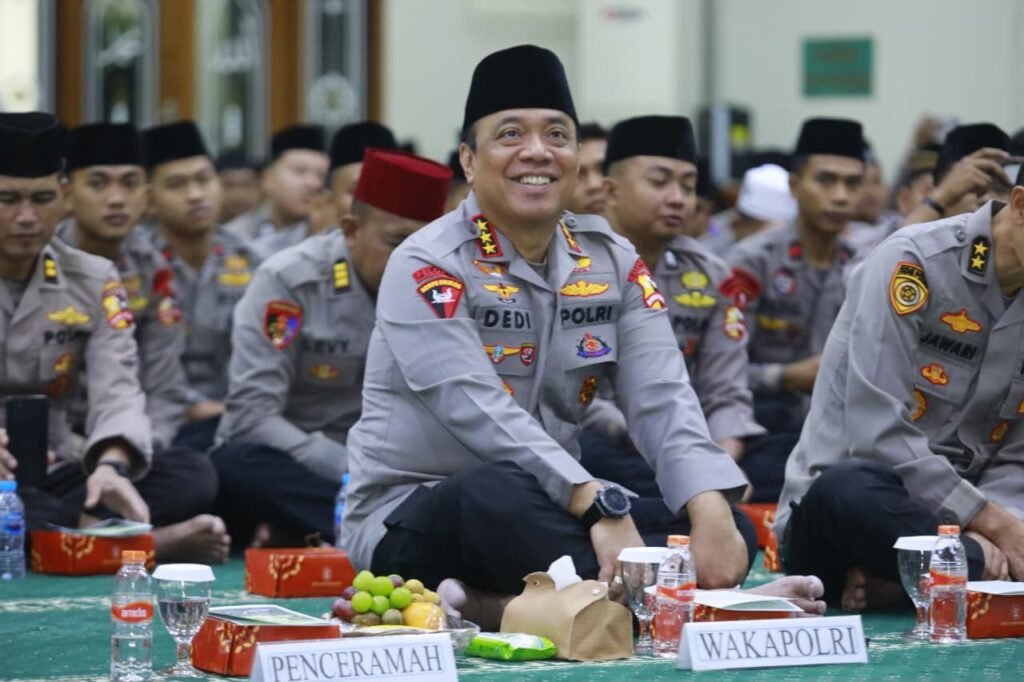 Maulid Nabi di Masjid Al-Ikhlas, Wakapolri Ajak Doa Bersama untuk Keselamatan Negeri - Teropong Rakyat